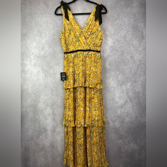 Lulus Such Sophistication Yellow Floral Print Pleated Maxi feminine Dress Size L - Picture 10 of 15